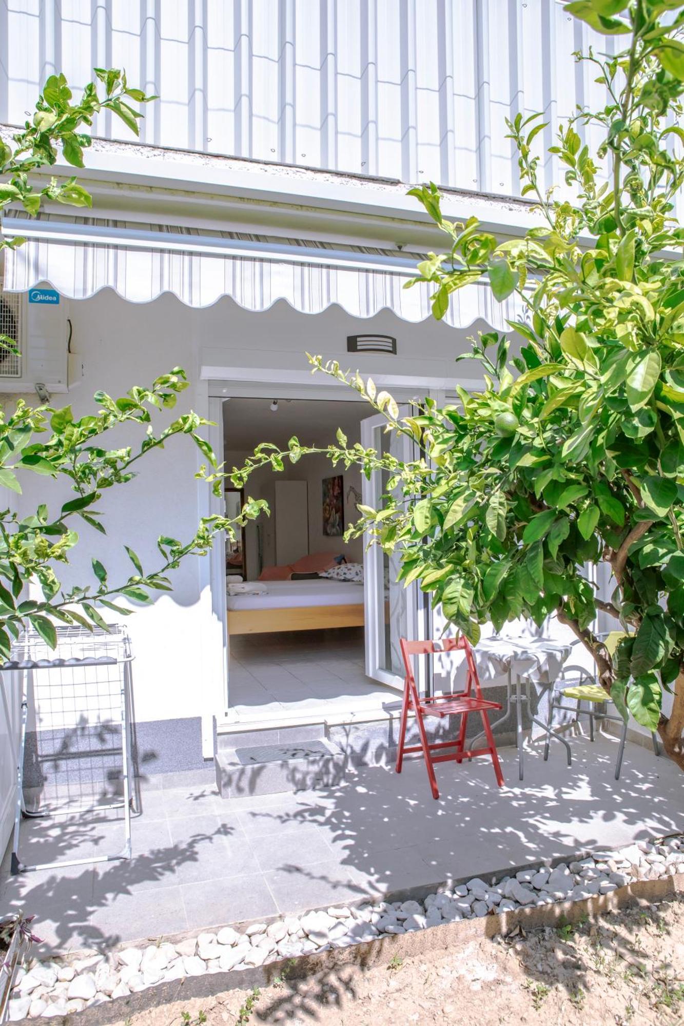 Gostinjska kuća Studios Lavender 3*